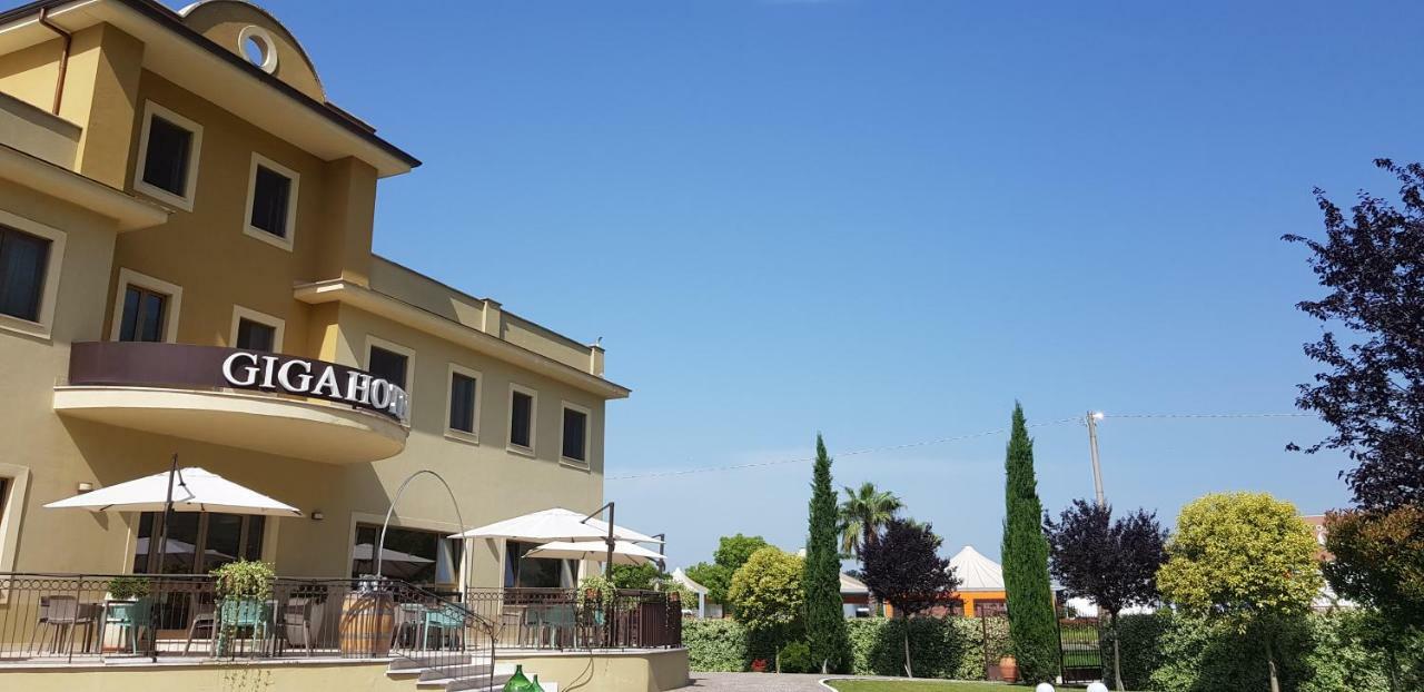 Giga Hotel Villa Santa Lucia Exterior photo